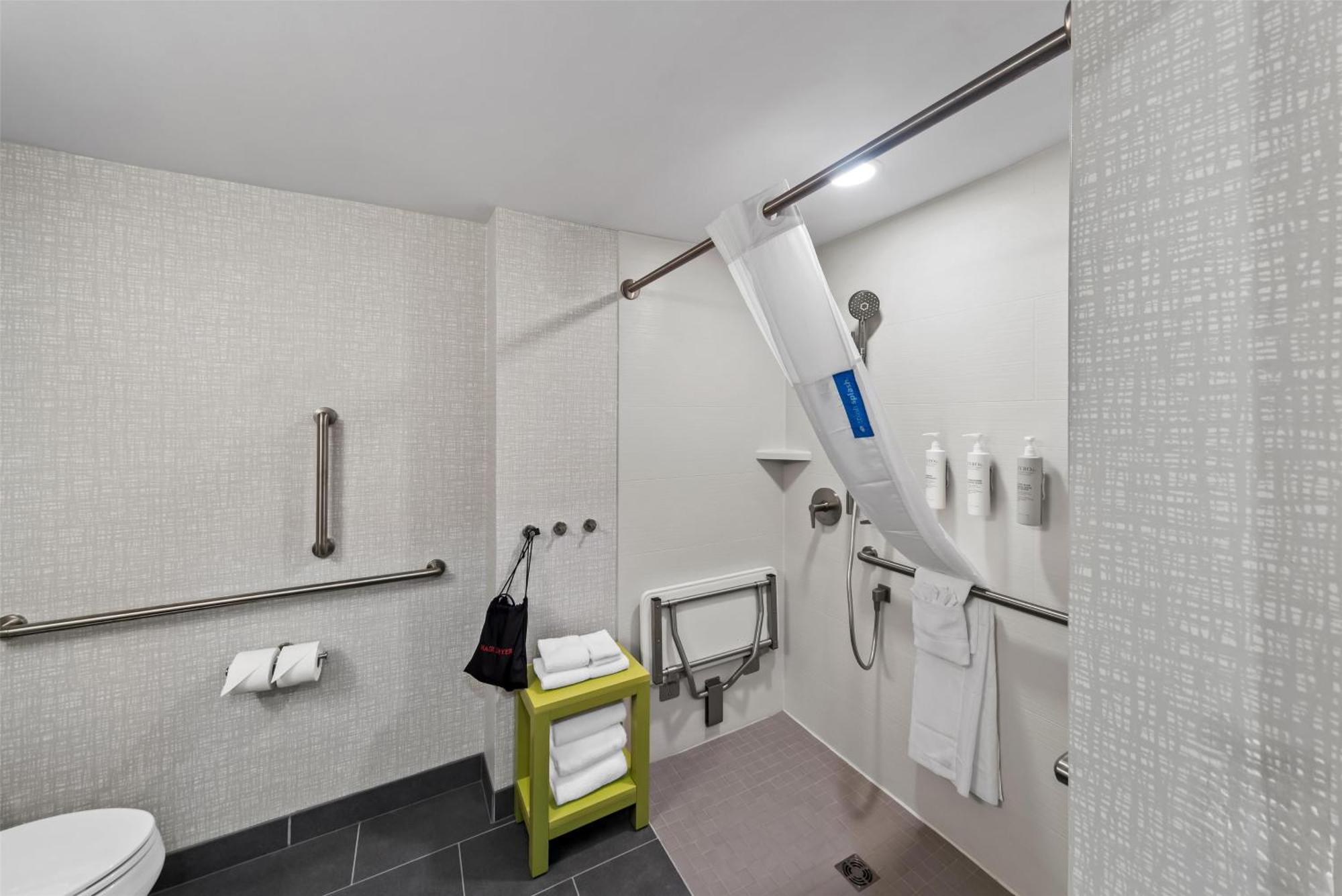 Hampton By Hilton - 3*
