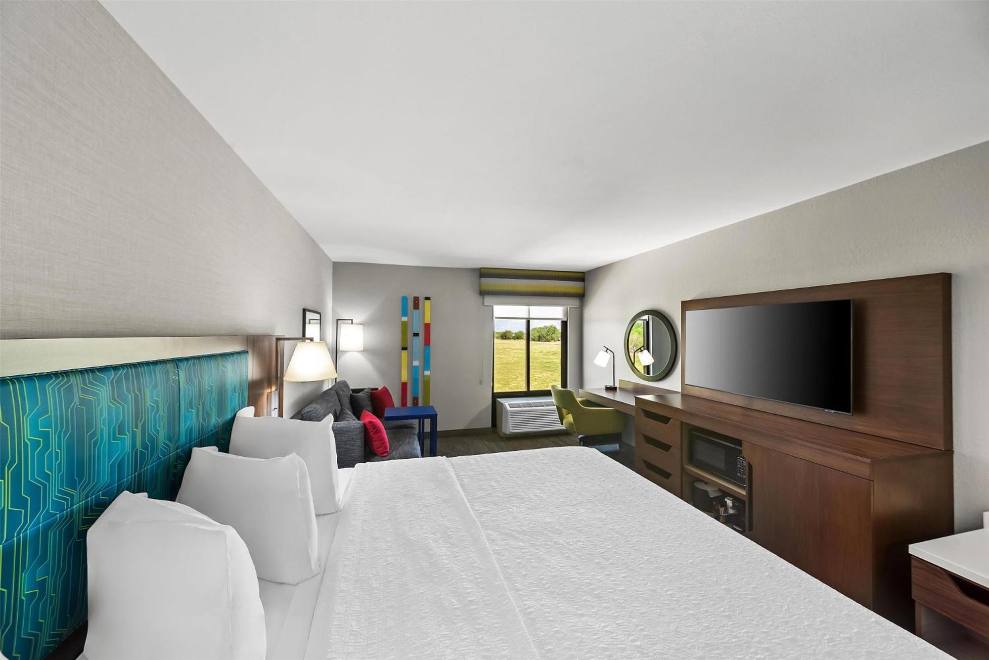 Hotel Hampton By Hilton - 3*